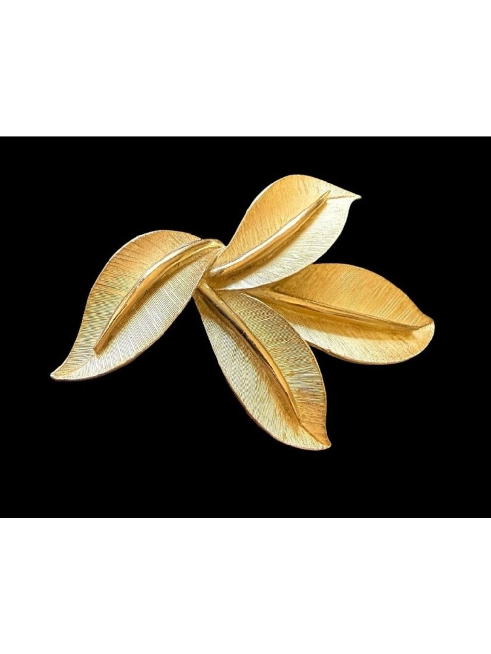Crown Trifari Leaf Brooch 4 Leaves Gold Tone Matte Shiny Finish